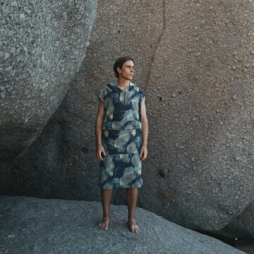 ION - Poncho Element - Under Water